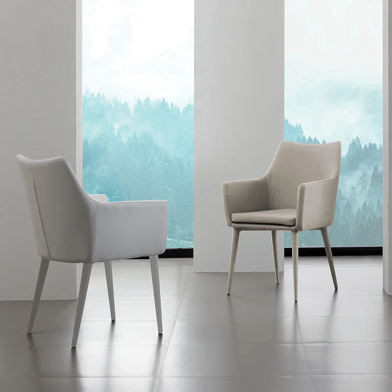 Armonia - Poltroncina imbottita moderna rivestita in ecopelle cm 56x61x86h - vari colori