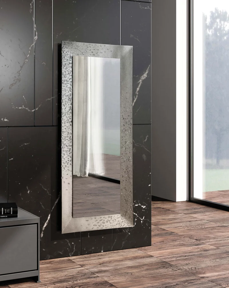 Specchiera moderna cornice argento con inserti vetro in rilievo cm 75x170h