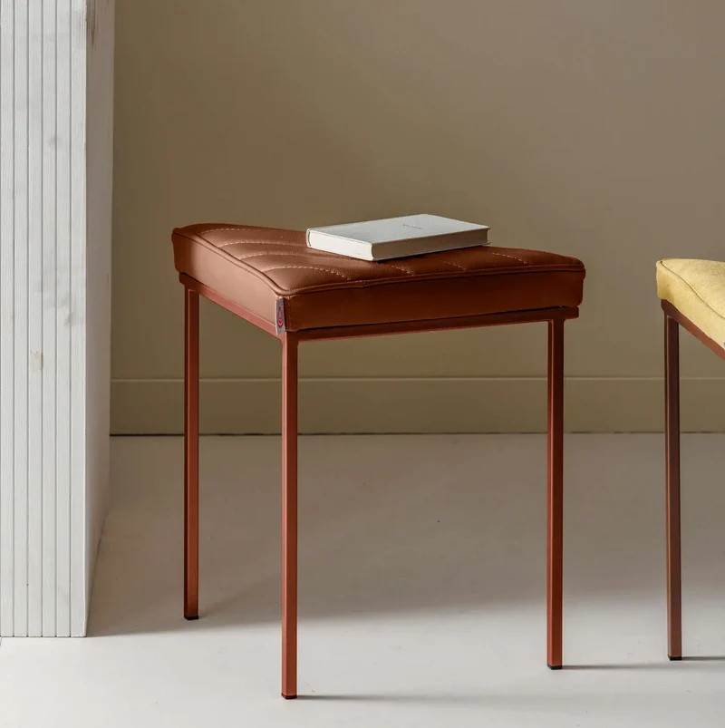 Cube Dreibein Hocker - Leder