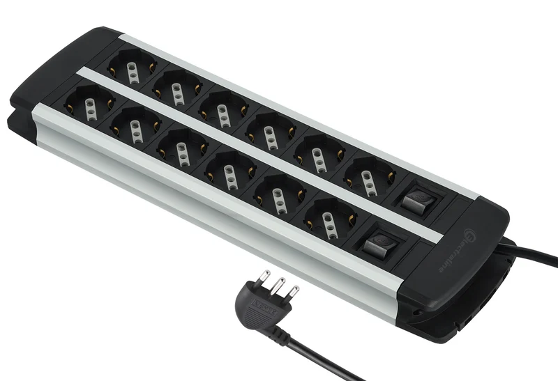 Electraline 61916 Multipresa Alu-Line 12 Posti Polivalenti (Schuko +10/16A) con 2 Interruttori indipendenti, Cavo 2M H05VV-F 3G1.5mm, con Corpo in Alluminio, Gaming, con protezione per sovraccarico